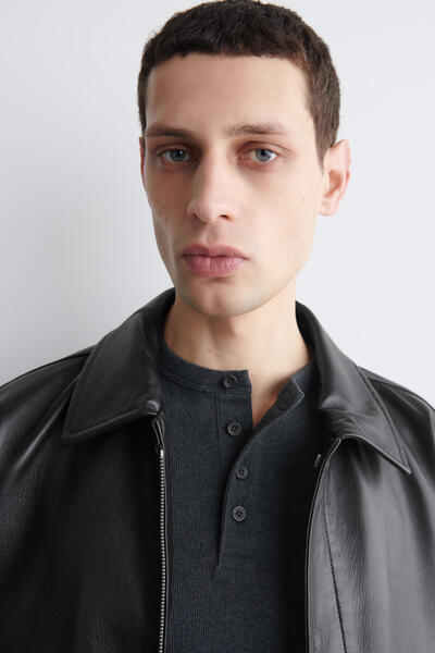 COS スリムフィット リブ編み ヘンリーTシャツ