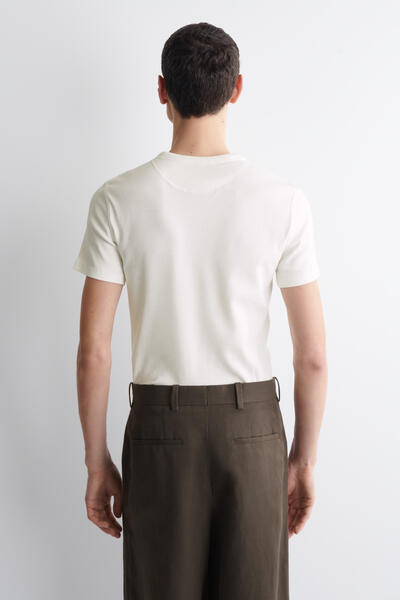 COS スリムフィット リブ編み ヘンリーTシャツ