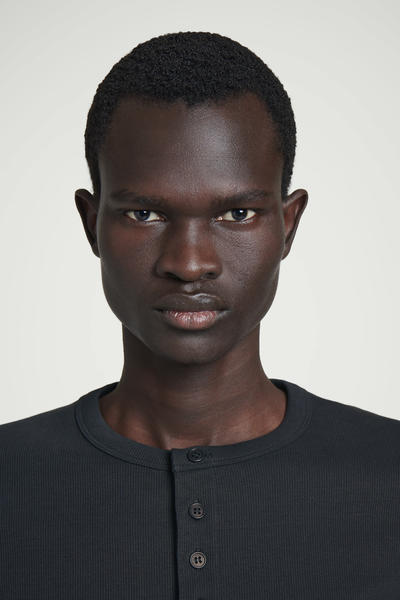 COS スリムフィット リブ編み ヘンリーTシャツ