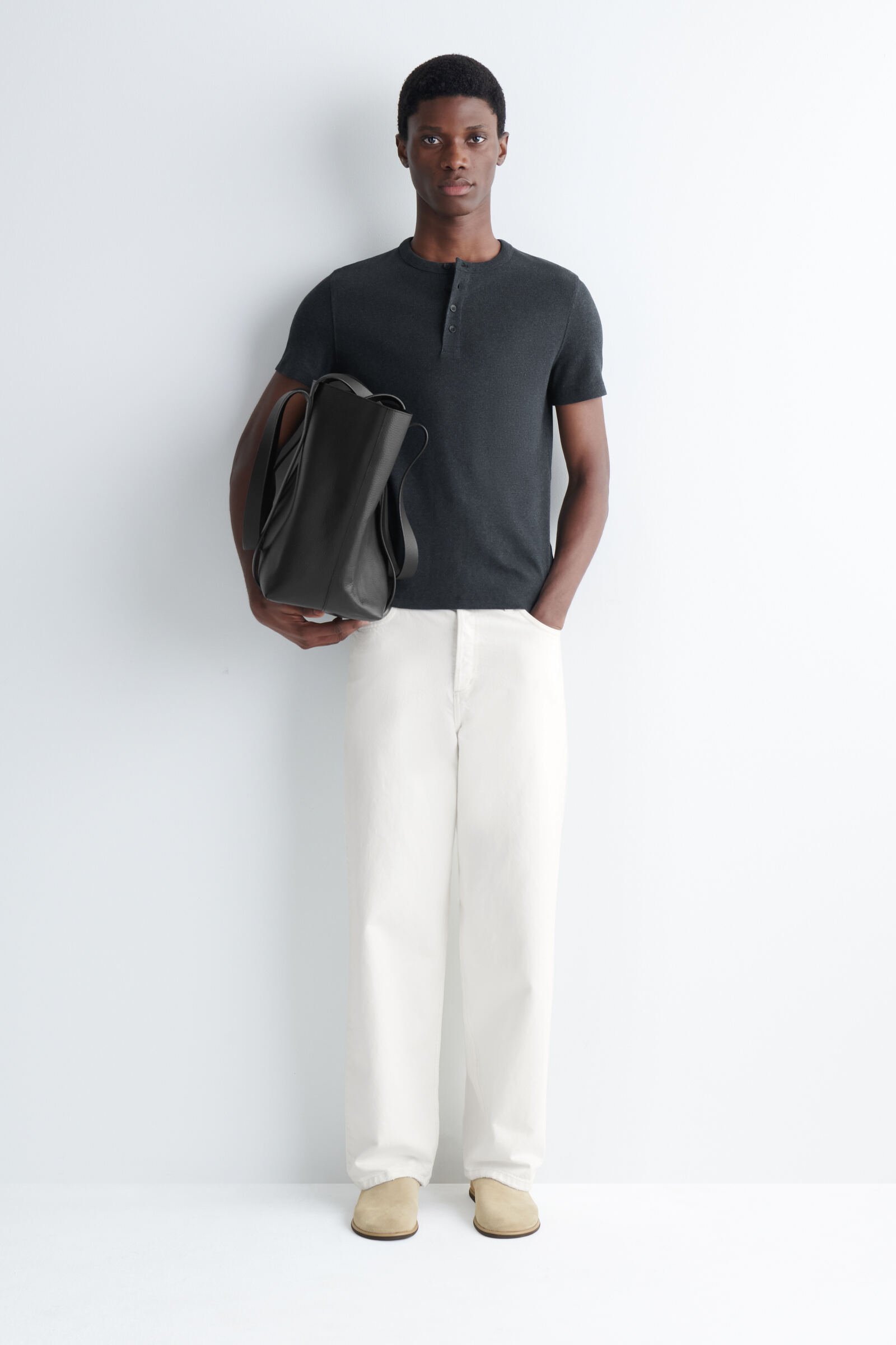 SLIM-FIT RIBBED HENLEY T-SHIRT スリムフィット リブ編み ヘンリーT