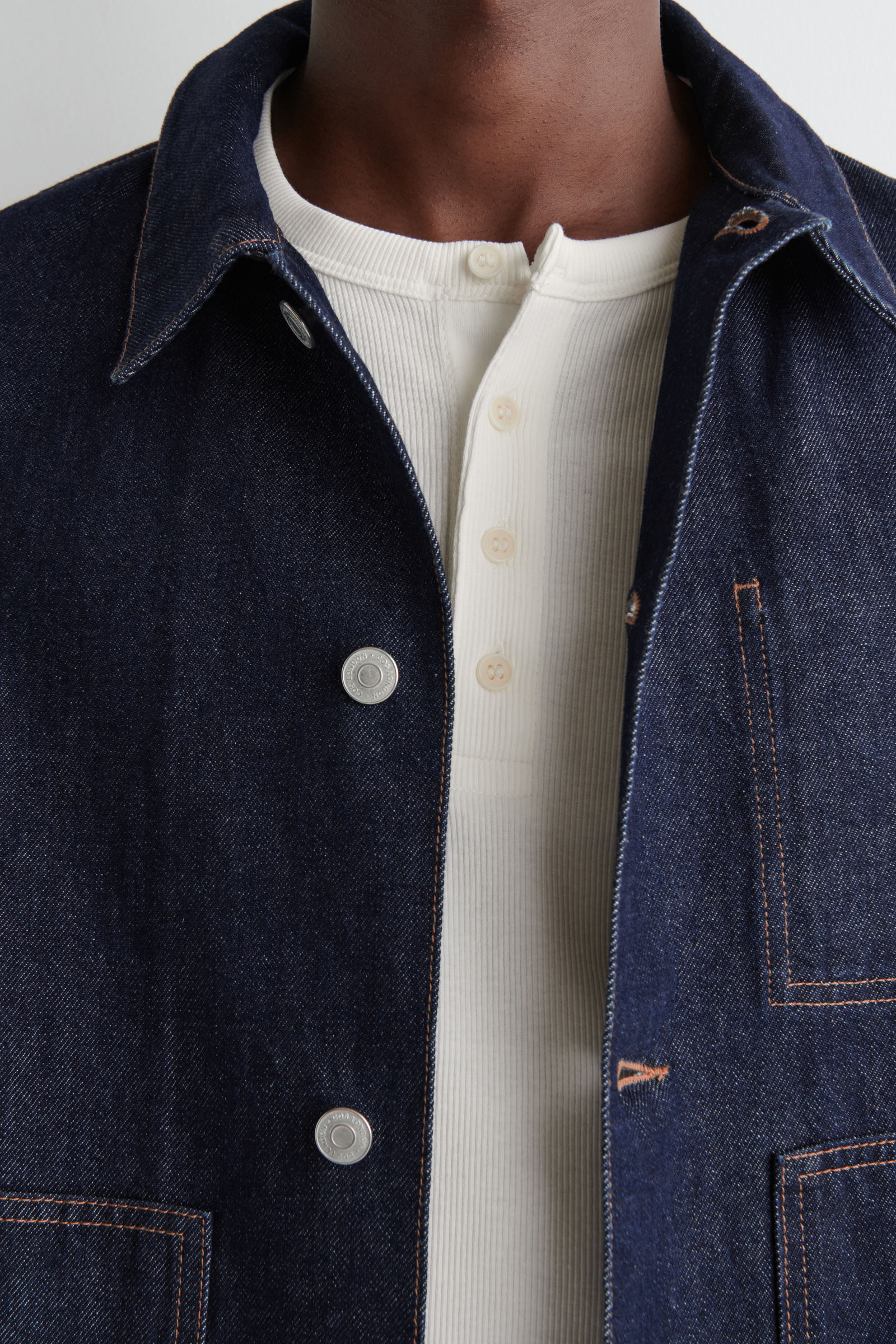 SLIM-FIT RIBBED HENLEY T-SHIRT スリムフィット リブ編み