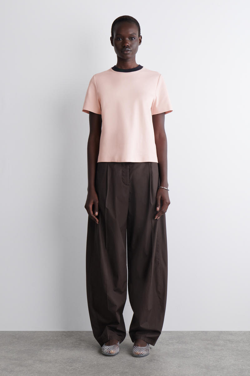 COS クリーンカットTシャツ