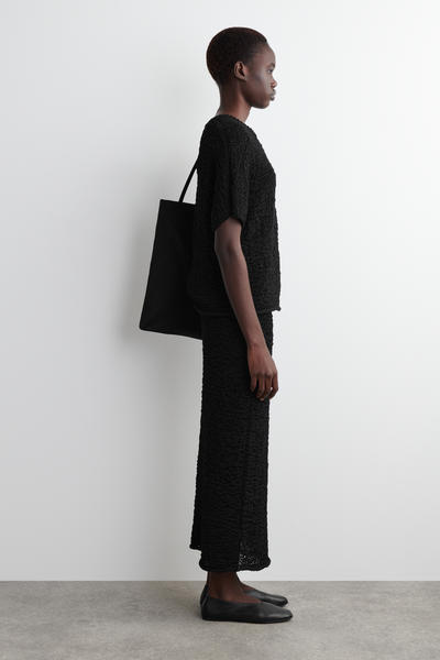 COS ミニマルレザーバレーシューズ