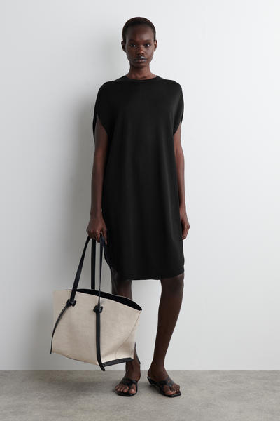 COS サークルカットニットミニドレス