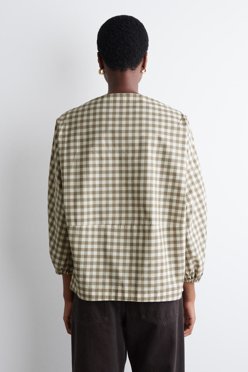 COS ボートネックコットンブラウス