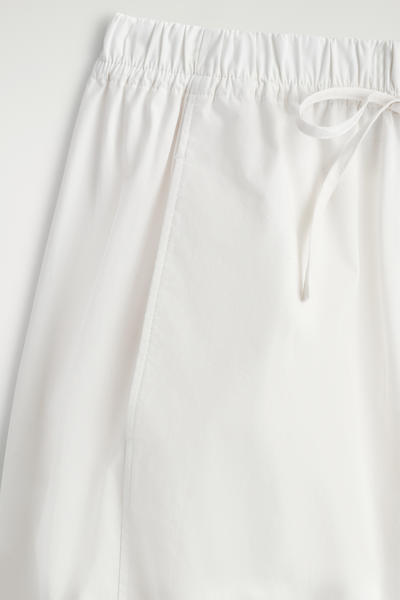 COS ウエストゴム仕様 バレルレッグパンツ