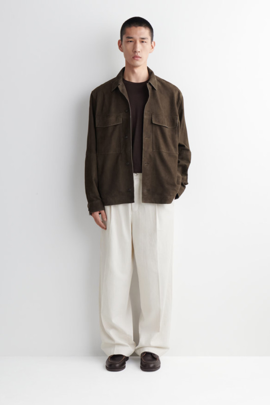 COS タック入りワイドレッグデニムパンツ