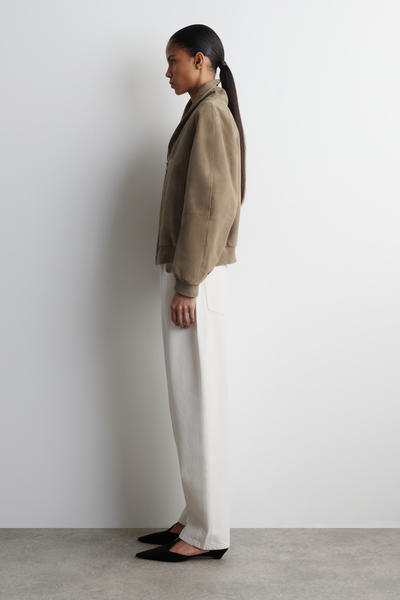 COS BAYバレルレッグジーンズ