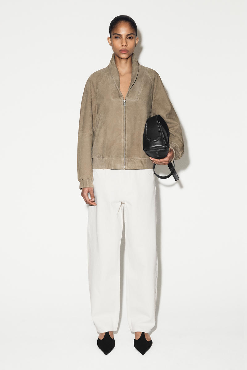 COS BAYバレルレッグジーンズ