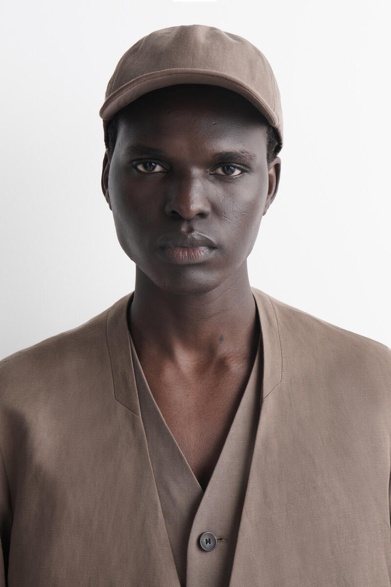 COS リネンベースボールキャップ