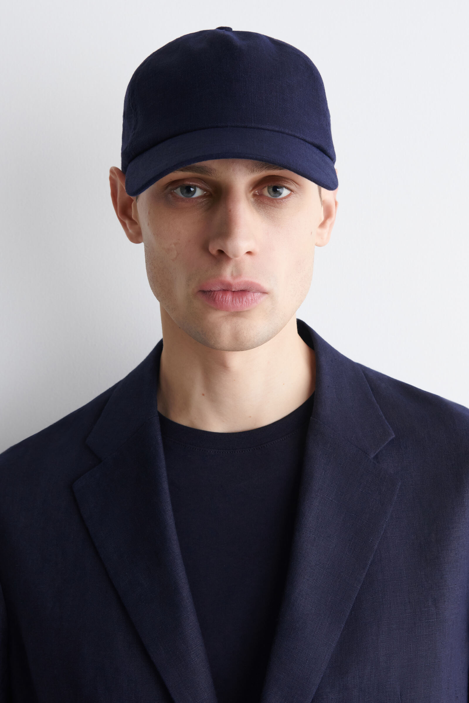 LINEN BASEBALL CAP リネンベースボールキャップ ネイビー｜COS コス