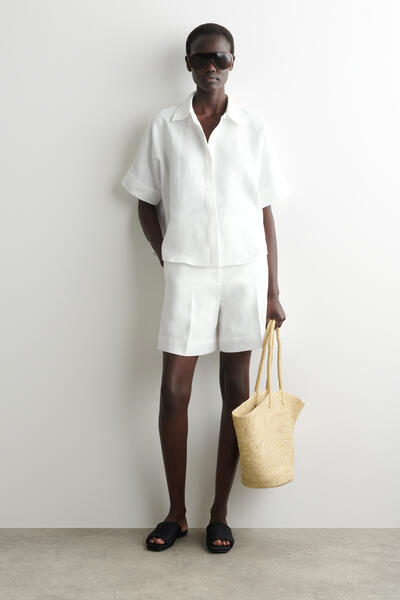 COS オーバーサイズ半袖リネンシャツ