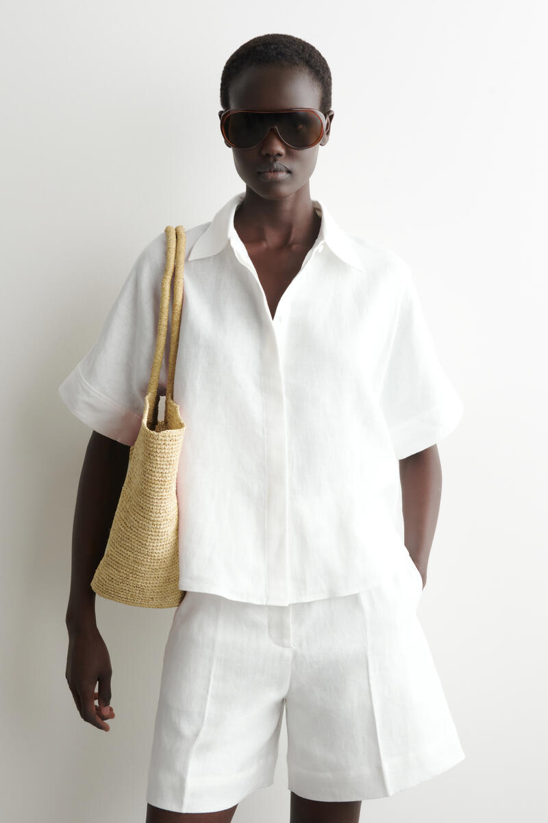 COS オーバーサイズ半袖リネンシャツ