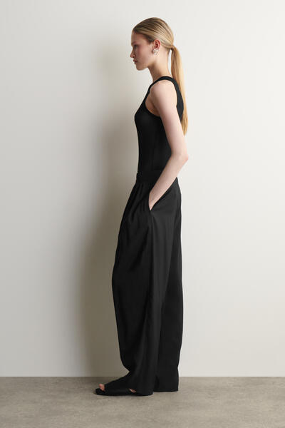 COS ドレーププリーツ　ストレートレッグパンツ