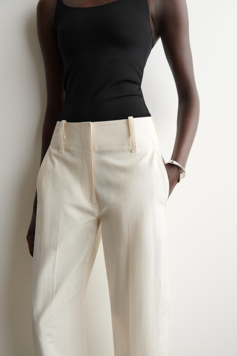 COS バレルレッグ ピマコットンパンツ