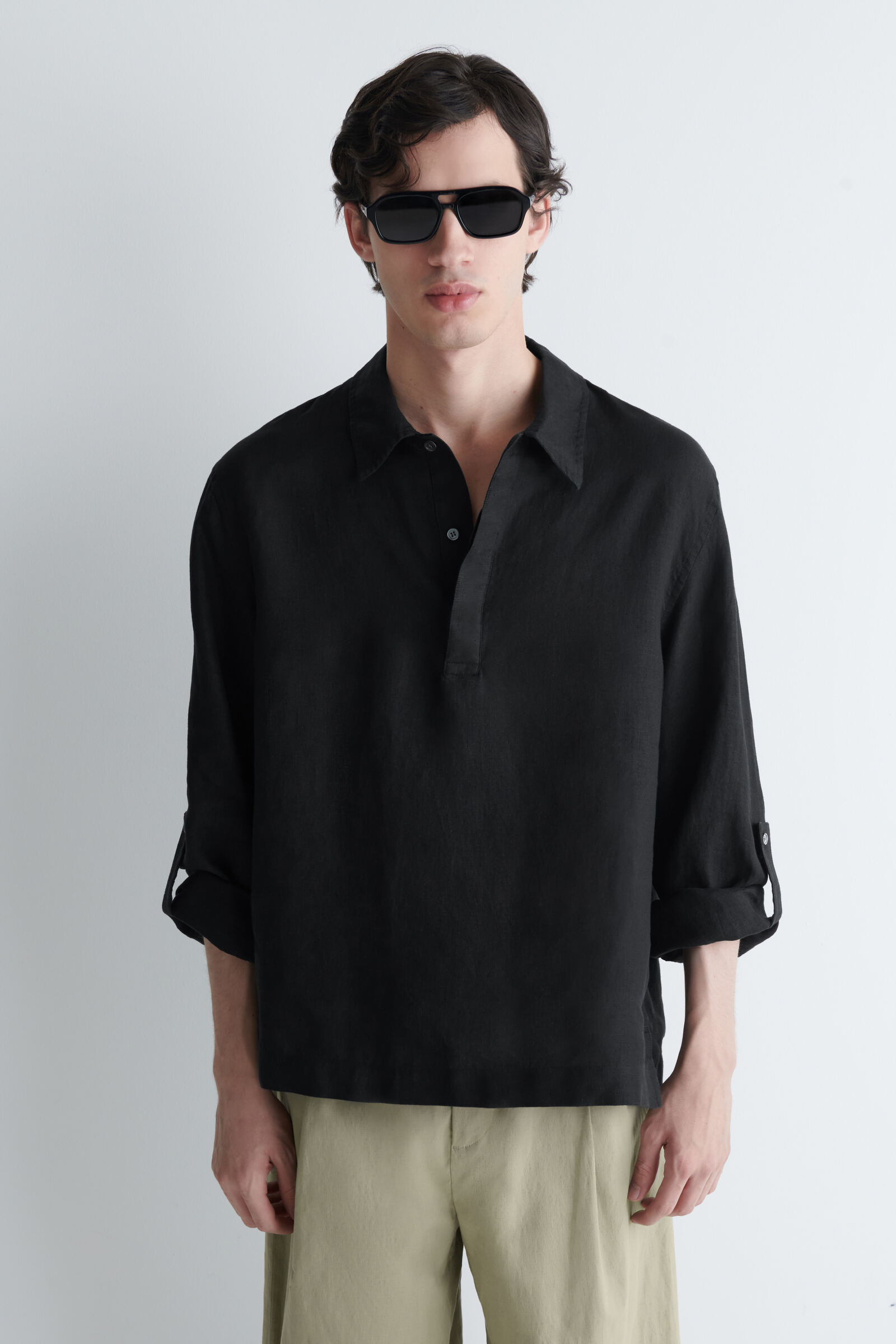 KIRK LS LINEN POPOVER KIRK 長袖リネンプルオーバー ブラック｜COS 
