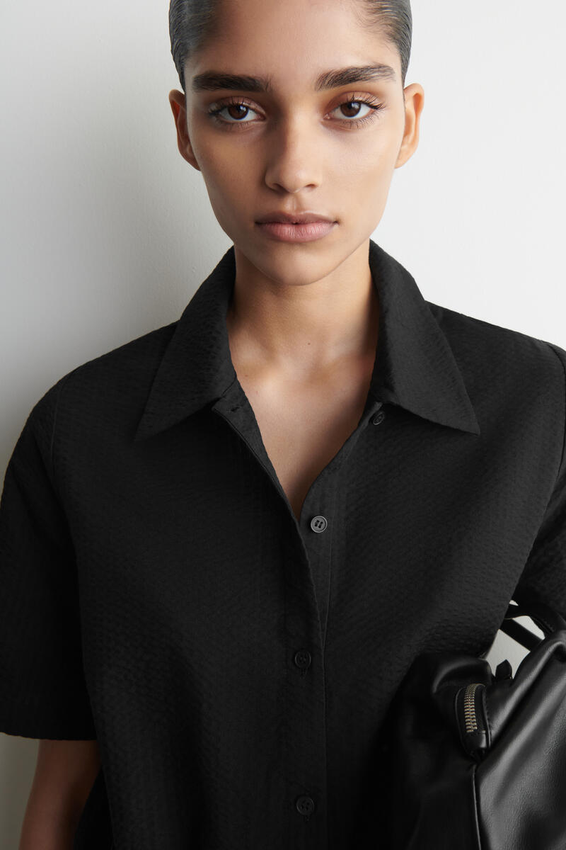 COS スモッキング シアサッカー シャツ