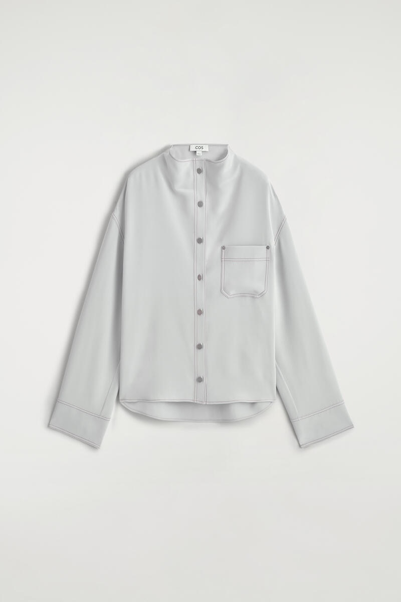 COS デニムエフェクト シルクファネルネックシャツ