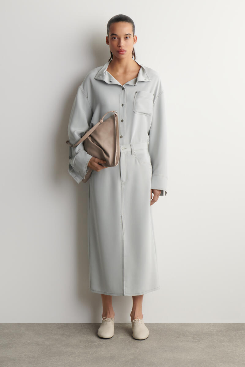 COS デニムエフェクト シルクファネルネックシャツ