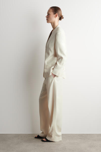 COS ノーカラー リネンブレンド ブレザー