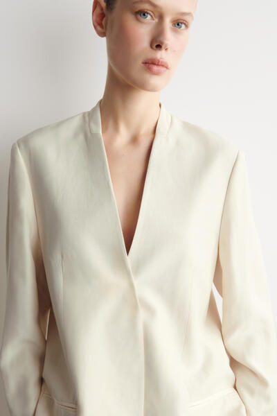 COS ノーカラー リネンブレンド ブレザー