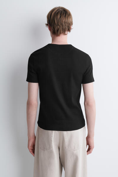 COS スリムフィット リブヘンリーTシャツ
