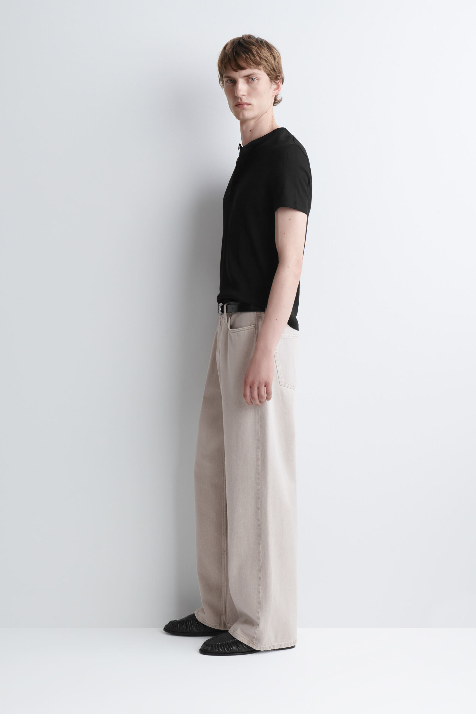 SLIM-FIT RIBBED HENLEY T-SHIRT スリムフィット リブヘンリーTシャツ