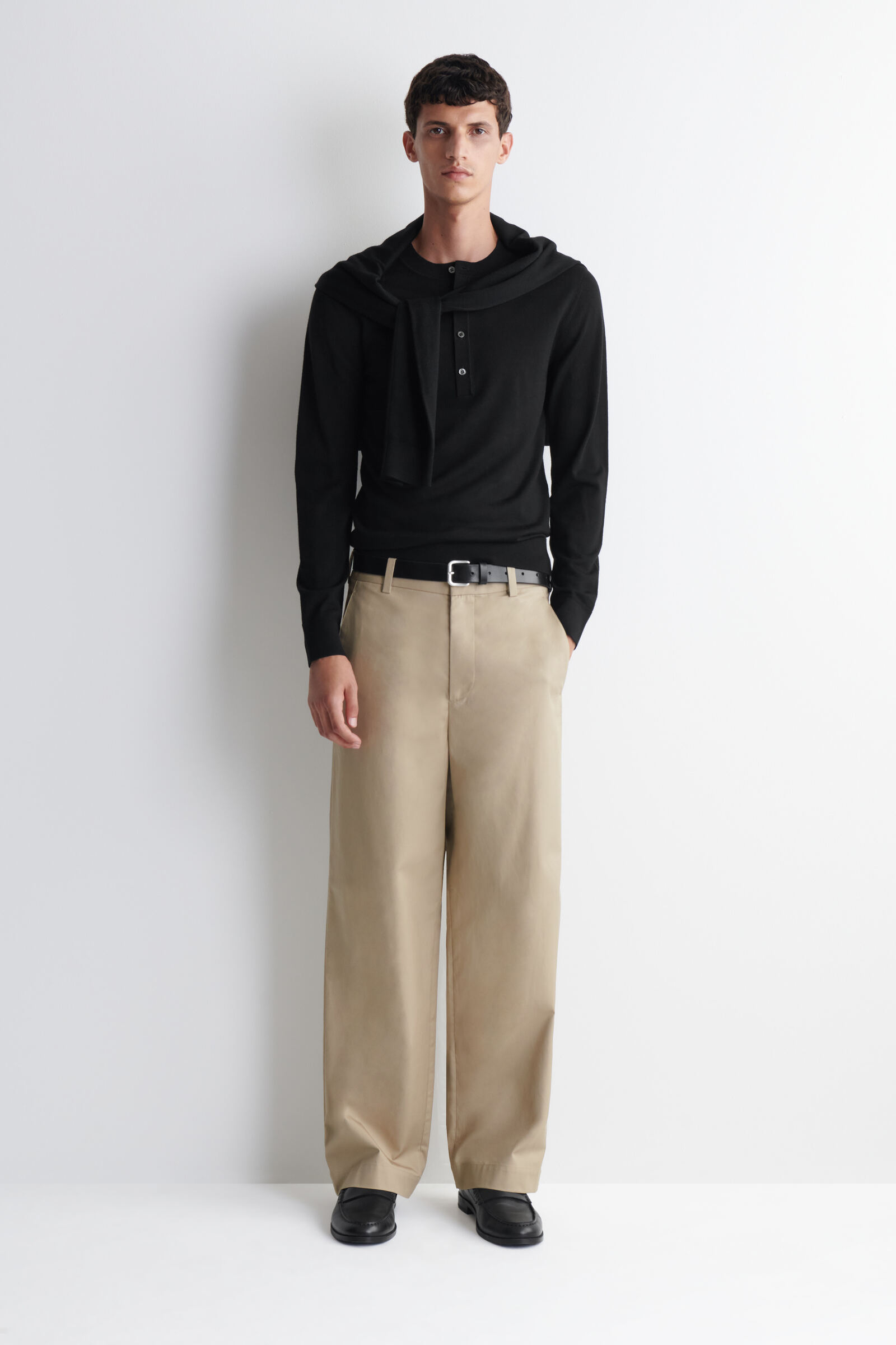 COS ブラック ヘンリーネック　スリムメリノウールヘンリートップ　Lサイズ SLIM MERINO WOOL HENLEY T-SHIRT スリムメリノウールヘンリートップ