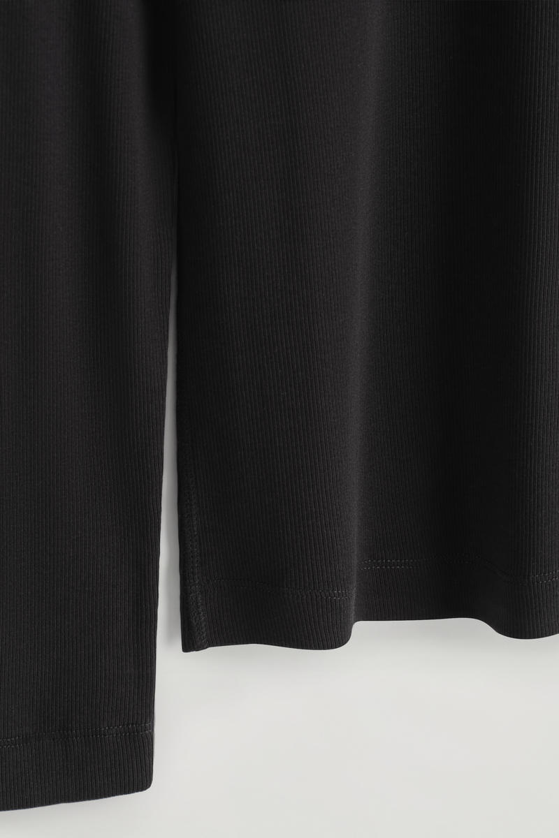 COS リブジャージー長袖トップス