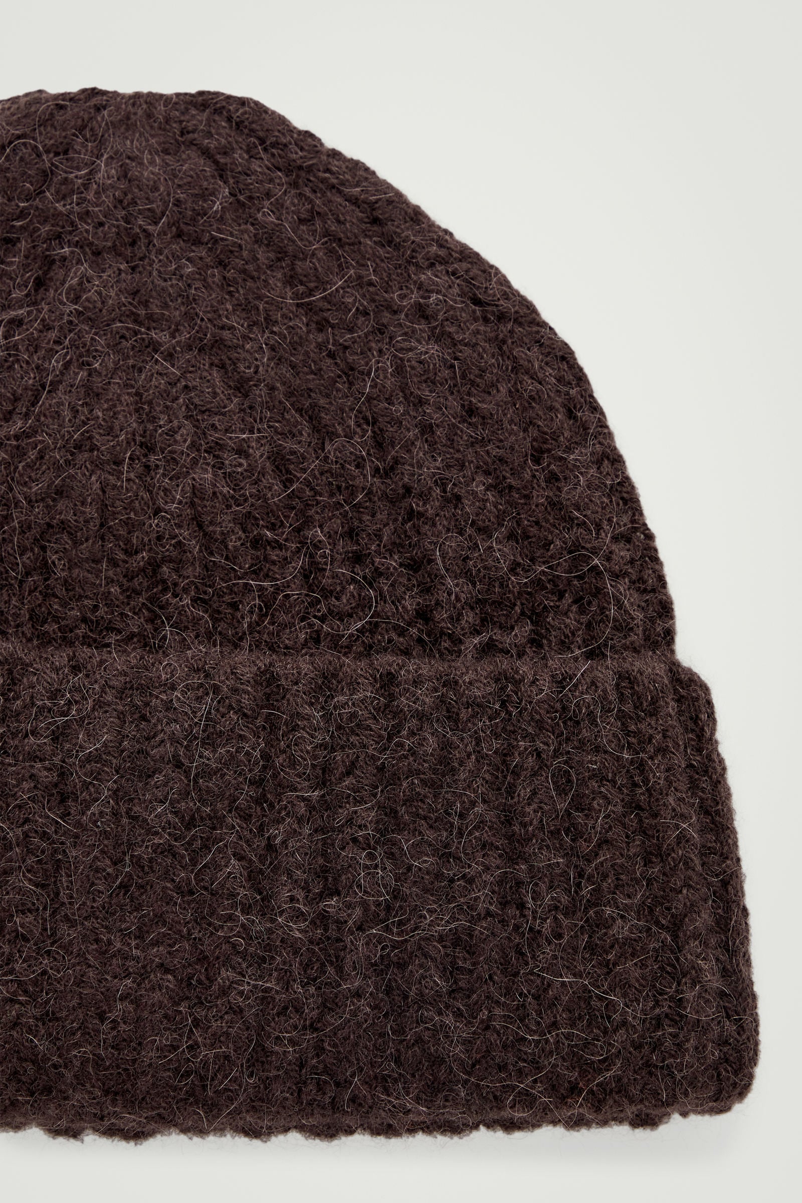 RIBBED ALPACA-BLEND BEANIE リブ編みアルパカブレンドビーニー ダーク