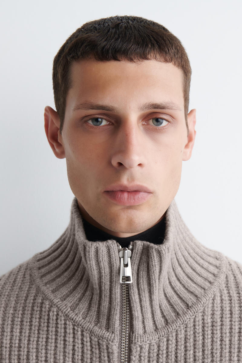 FUNNEL-NECK KNITTED WOOL JACKET ファンネルネックニットウール