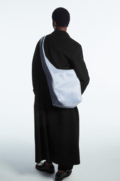 HIGH-SHINE SHOULDER BAG ハイシャインショルダーバッグ ライトブルー