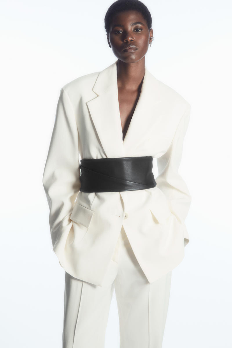 COS ノットレザーウエストベルト