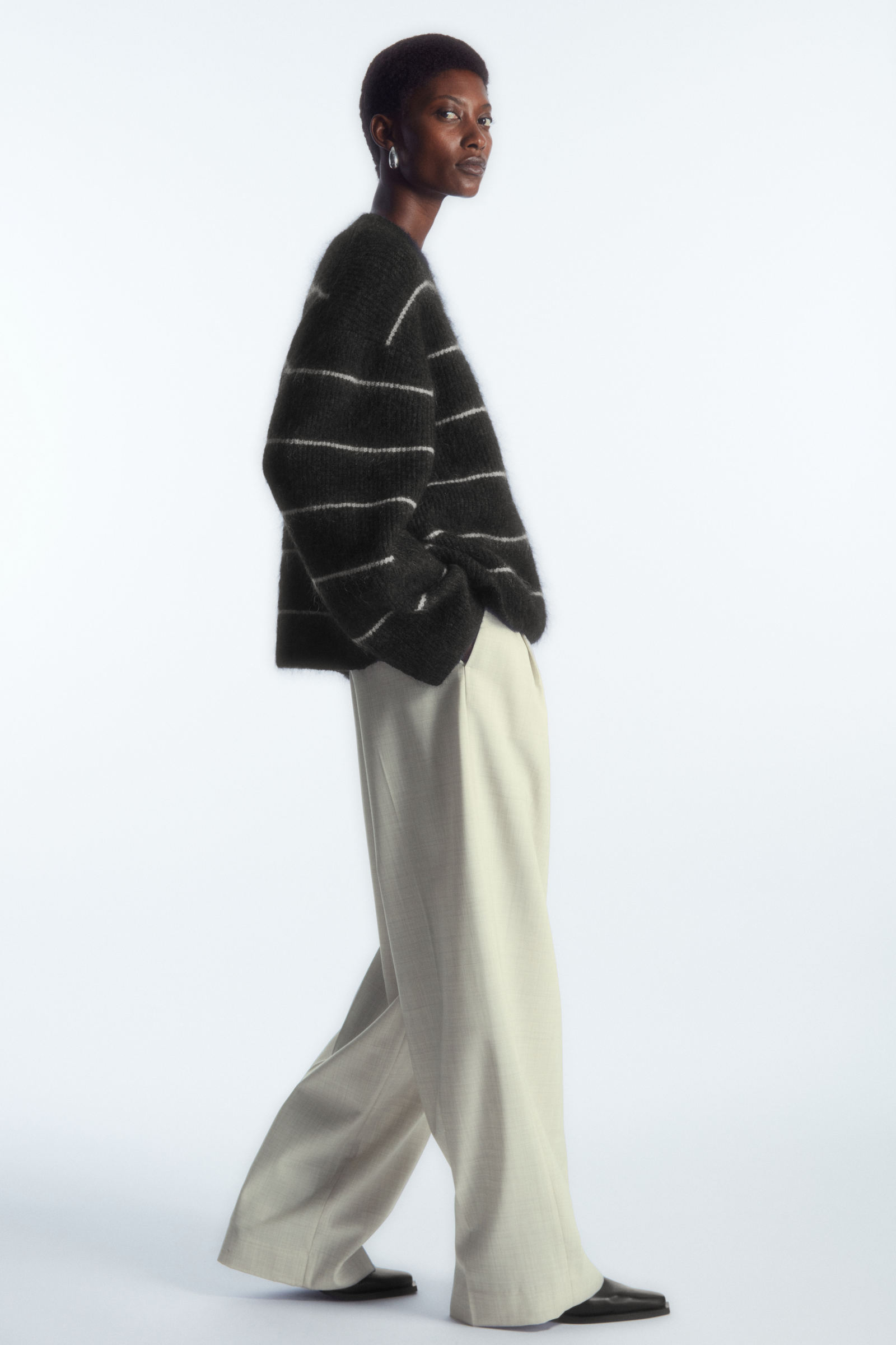 STRIPED TEXTURED MOHAIR-BLEND JUMPER テクスチャードモヘアブレンド 