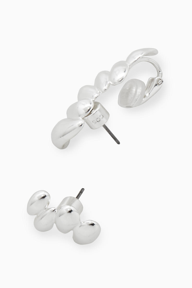 COS ミスマッチクライマースタッドピアス