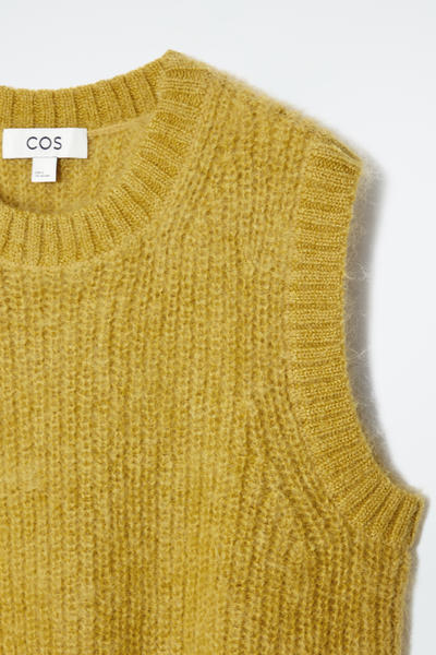 COS モヘアベスト