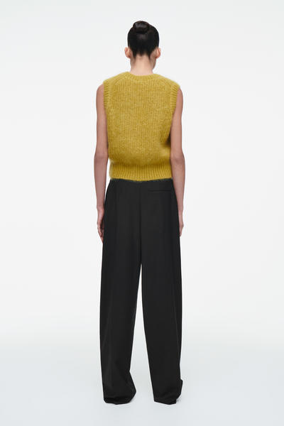 COS モヘアベスト