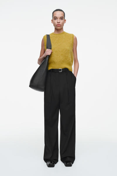 COS モヘアベスト