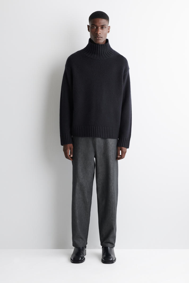 COS DOMEジーンズ - アンクル丈