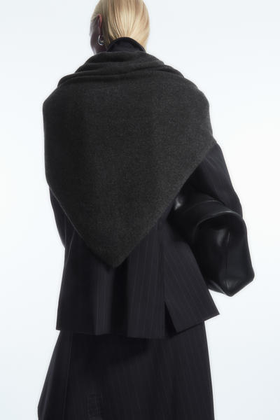 COS ピュアカシミヤショール