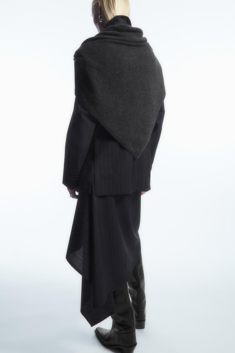 COS ピュアカシミヤショール