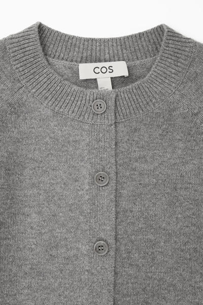 COS - 新品コスCOSカシミア100％ショート丈カーディガン　ライトグレー#XS CROPPED WOOL CARDIGAN ウールショート丈カーディガン ライトグレー