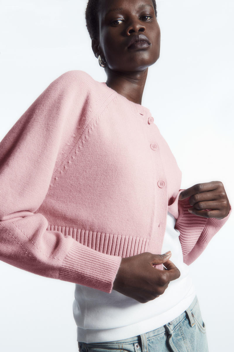 CROPPED WOOL CARDIGAN ウールショート丈カーディガン｜COS コス