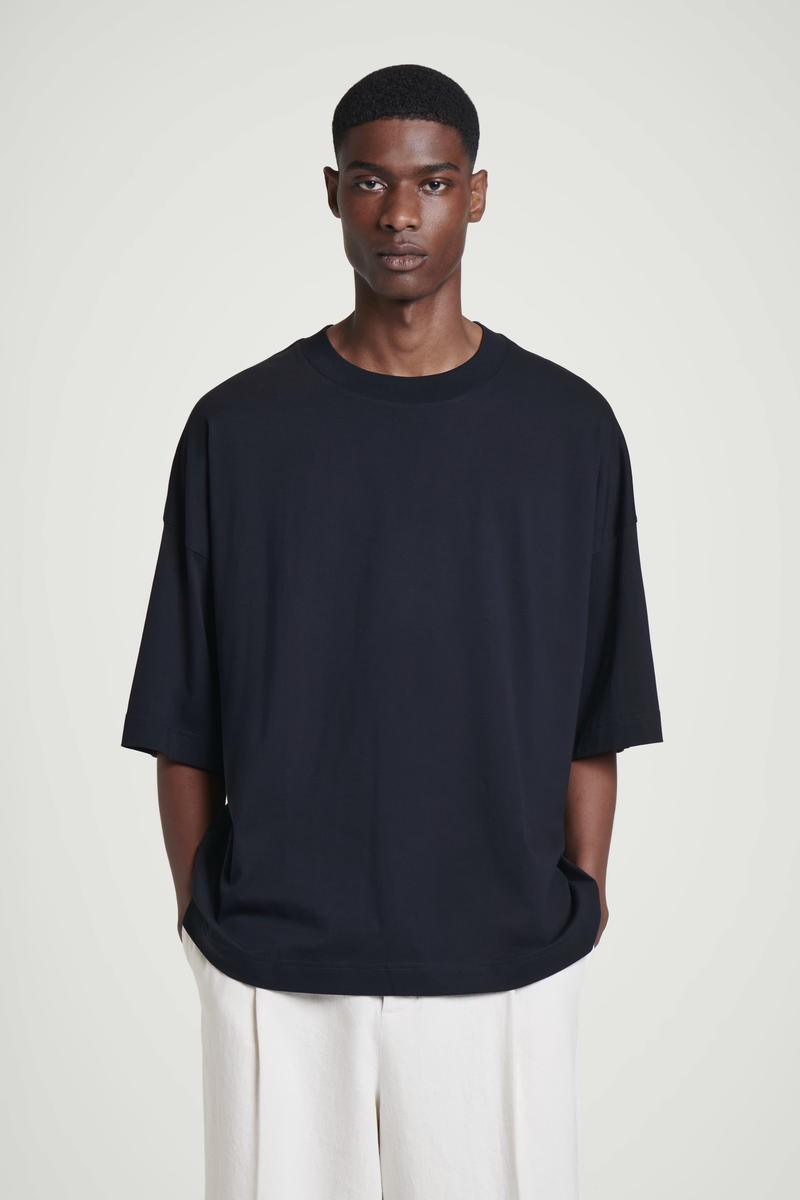 COS オーバーサイズTシャツ