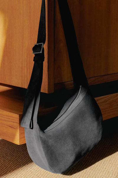 CROSSBODY SADDLE BAG - SUEDE クロスボディーサドルバッグ - スエード 