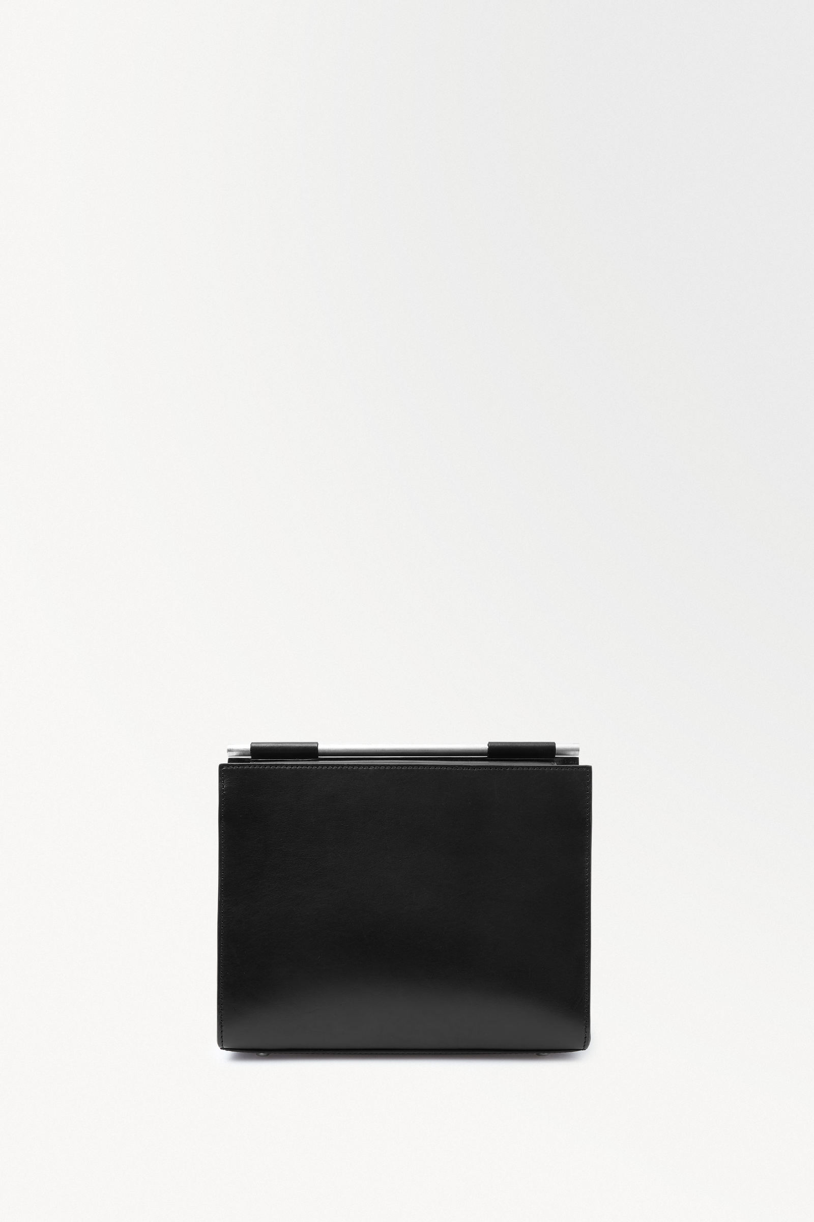 THE BOX SHOULDER BAG - LEATHER ボックスショルダーバッグ - レザー