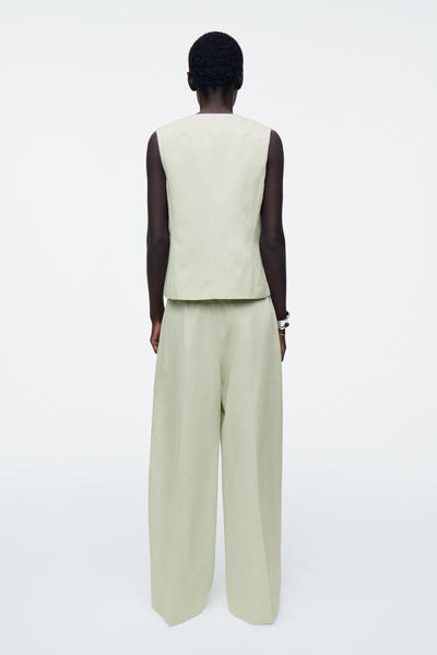 COS タイフロントベスト