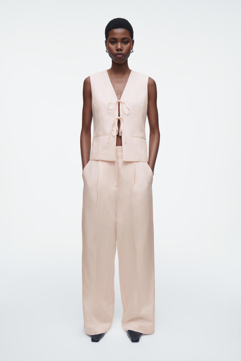 COS タイフロントベスト