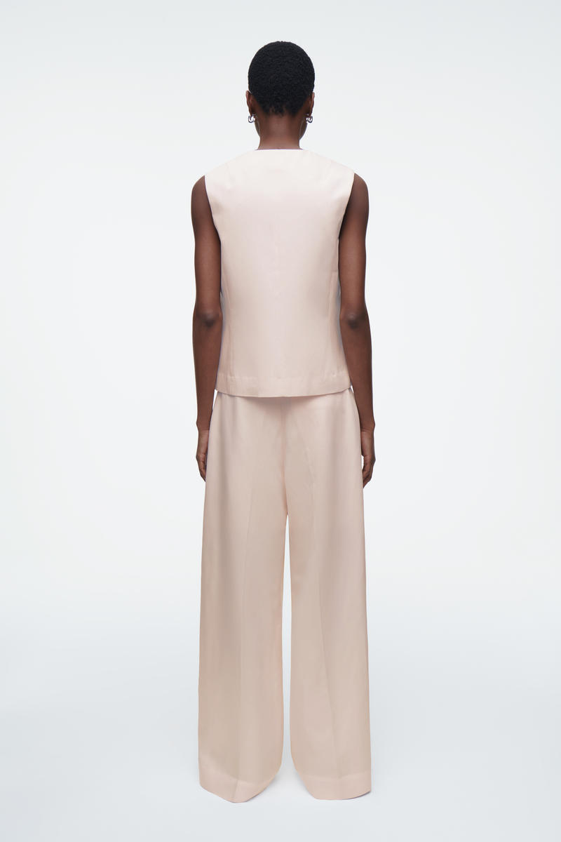 COS タイフロントベスト