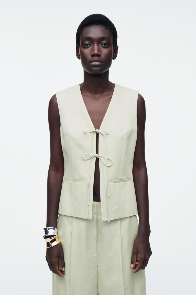 COS タイフロントベスト